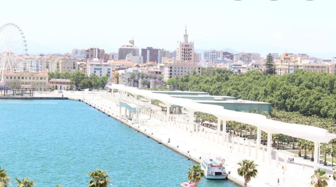 Primera Linea De Playa En La Malagueta Málaga Exteriör bild